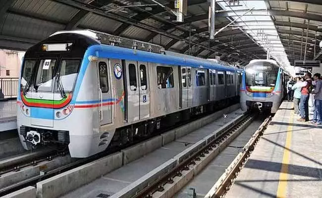 Hyderabad Metro : ప్రయాణికులకు హైదరాబాద్‌ మెట్రో శుభవార్త..!