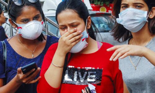 కరోనా సీజన్.. ఇంట్లో కంటే బయటే మేలు