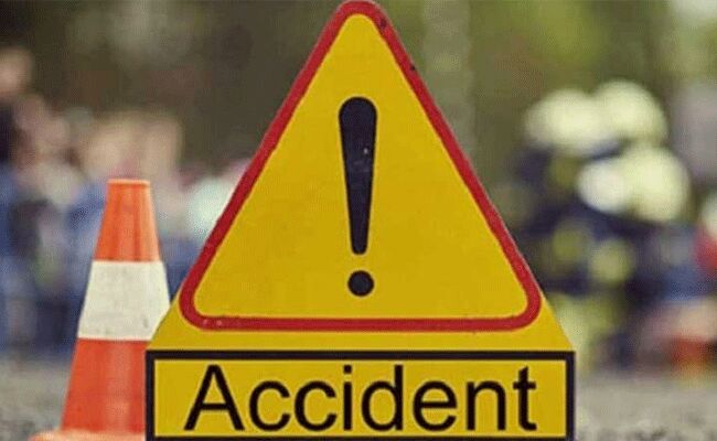 రెండు బ‌స్సులు ఢీ.. ఆరుగురు దుర్మ‌ర‌ణం