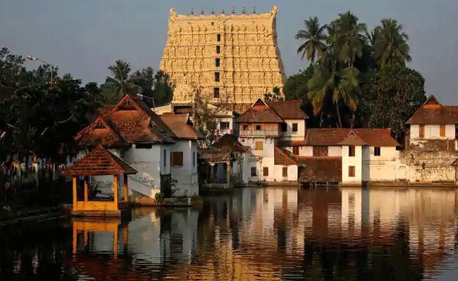 తెరుచుకున్న పద్మనాభస్వామి ఆలయం..