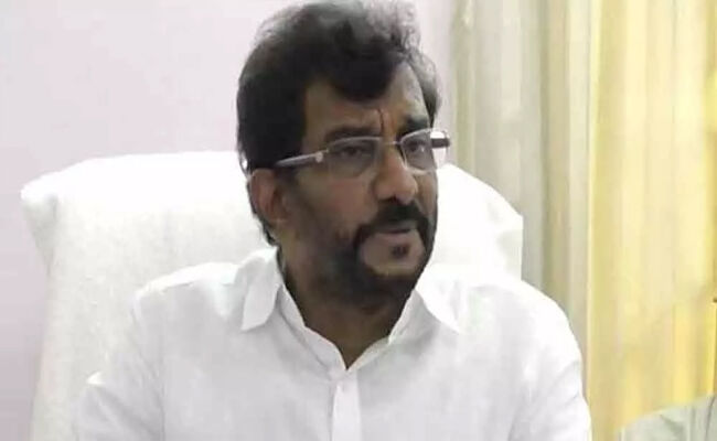 సీఎం జగన్.. తిరుమల ఆచారాలను గౌరవించాలి : మాజీ మంత్రి సోమిరెడ్డి సీఎం జగన్.. తిరుమల ఆచారాలను గౌరవించాలి : మాజీ మంత్రి సోమిరెడ్డి