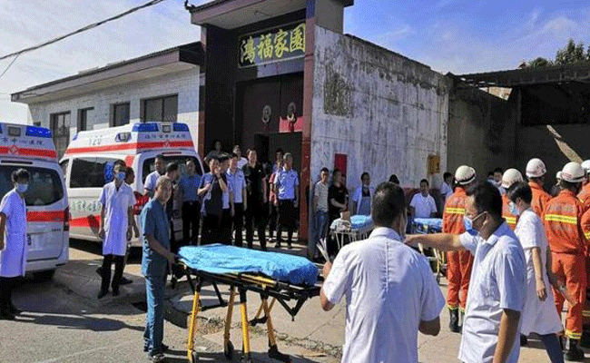 చైనాలో భవనం కుప్పకూలిన ఘటనలో 17కి చేరిన మృతుల సంఖ్య