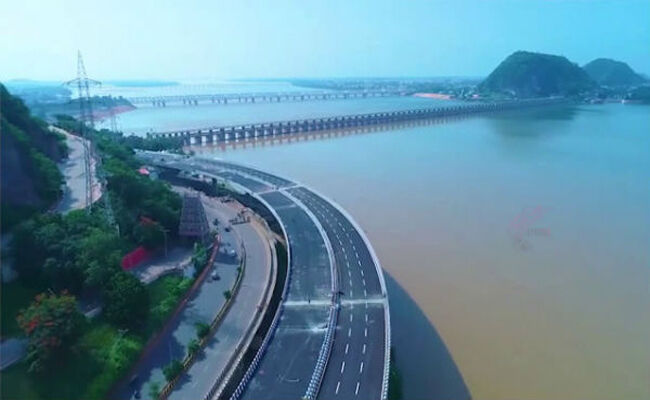 ఢిల్లీ నుంచి ప్రత్యేకంగా విజయవాడకు డ్రోన్‌ బృందం