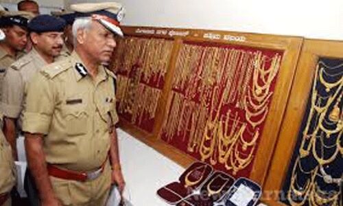 మనప్పురం గోల్డ్‌ ఫైనాన్స్‌లో దోపిడీ