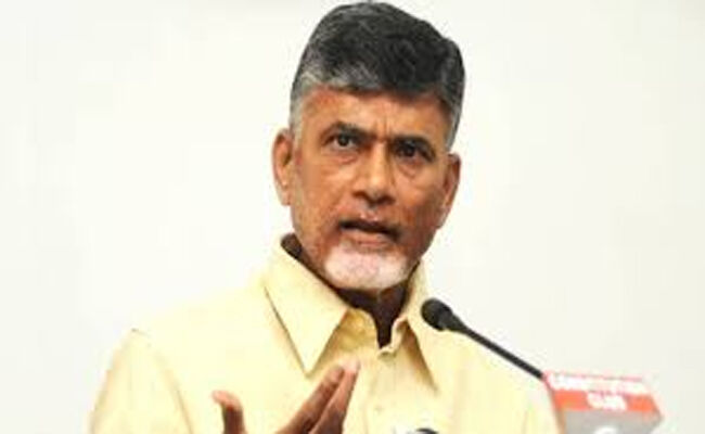 టీడీపీ అధినేత చంద్రబాబుకు పోలీసు నోటీసుల కలకలం టీడీపీ అధినేత చంద్రబాబుకు పోలీసు నోటీసుల కలకలం