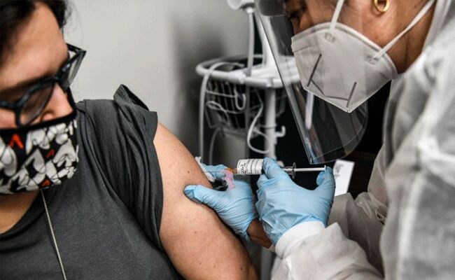 వచ్చేనెల చివరిలో వ్యాక్సిన్ వచ్చేస్తుంది రెడీగా ఉండండి..: సిడిసి