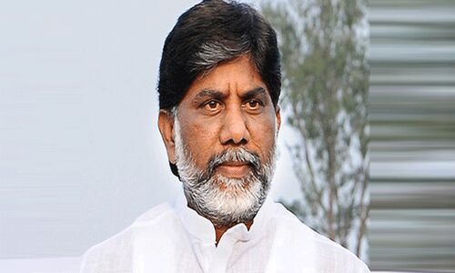 ఇలాంటి నాయకులతో ఉద్యోగులకు ఎలాంటి మేలు జరగదు : భట్టి విక్రమార్క ఇలాంటి నాయకులతో ఉద్యోగులకు ఎలాంటి మేలు జరగదు : భట్టి విక్రమార్క