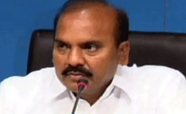 అమరావతిని వైసీపీ ప్రభుత్వం ఇంచ్ కూడా కదిలించలేదు : పత్తిపాటి అమరావతిని వైసీపీ ప్రభుత్వం ఇంచ్ కూడా కదిలించలేదు : పత్తిపాటి