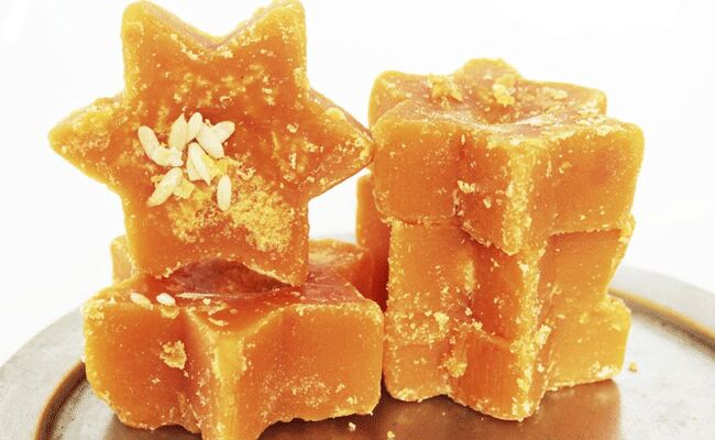 గ్యాస్ సమస్యలతో బాధపడుతున్నవారు బెల్లం తింటే..