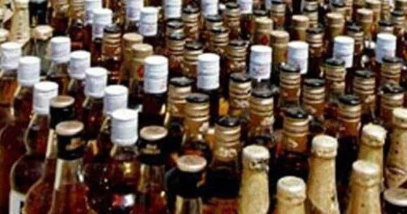 ఆశ్చర్యకర రీతిలో ఏపీలోకి అక్రమంగా మద్యం సరఫరా ఆశ్చర్యకర రీతిలో ఏపీలోకి అక్రమంగా మద్యం సరఫరా