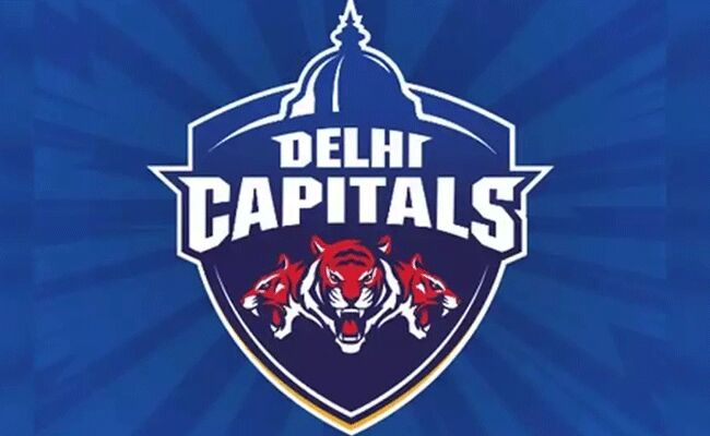 ఢిల్లీ క్యాపిటల్స్ జట్టులో కరోనా కలకలం