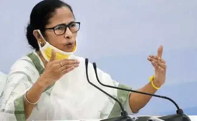 నిరూపిస్తే 100 గుంజీళ్లు తీస్తా: మమతా బెనర్జీ నిరూపిస్తే 100 గుంజీళ్లు తీస్తా: మమతా బెనర్జీ