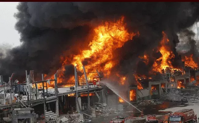 బీరూట్‌ పోర్టులో మళ్లీ భారీ అగ్ని ప్రమాదం