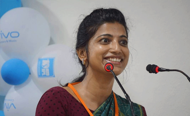 పీఎంఓలో సేవలందించనున్న అందాల అమ్రపాలీ