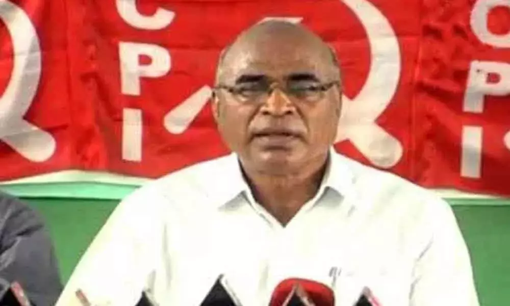 చాడ వెంకట్రెడ్డి వాహనంపై రాళ్ల దాడి చాడ వెంకట్రెడ్డి వాహనంపై రాళ్ల దాడి