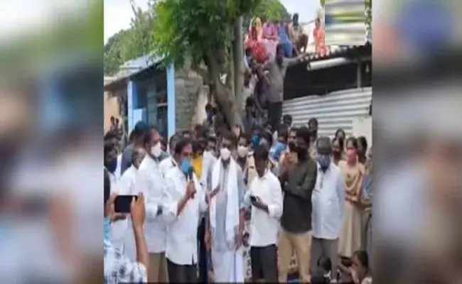 ఆర్ అండ్ ఆర్ ప్యాకేజీలో అన్యాయం.. గండికోట నిర్వాసితుల ఆగ్రహం ఆర్ అండ్ ఆర్ ప్యాకేజీలో అన్యాయం.. గండికోట నిర్వాసితుల ఆగ్రహం