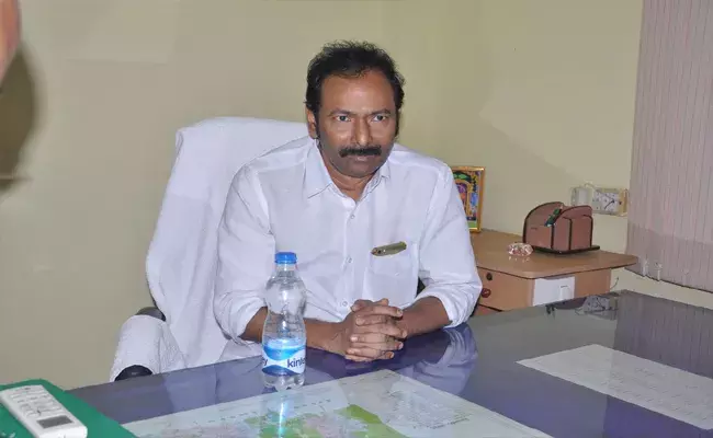 వైసీపీ ఇన్‌చార్జ్ దాష్టికం.. మరో దళితుడిపై దాడి..