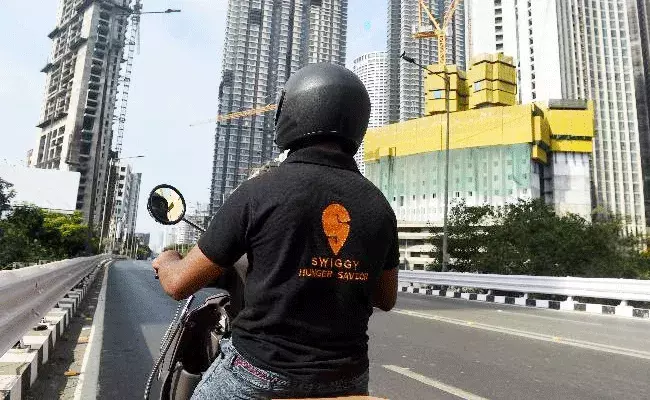 నిరవధిక సమ్మెలో స్విగ్గి డెలివరీ ఎగ్జిక్యూటివ్‌లు..