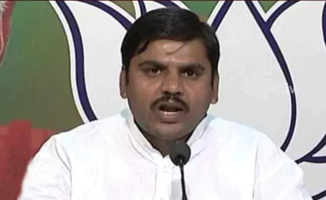 వైసీపీ సర్కార్తో తాడోపేడో తేల్చుకునేందుకు సిద్ధం : బీజేపీ వైసీపీ సర్కార్తో తాడోపేడో తేల్చుకునేందుకు సిద్ధం : బీజేపీ