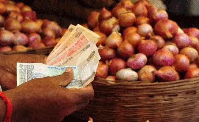 హైదరాబాద్‌లో కన్నీరు పెట్టిస్తున్న ఉల్లి ధర