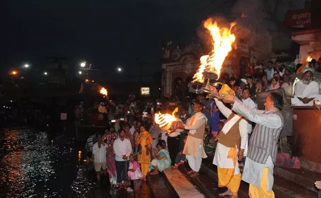 నవంబర్లో 12 ఏళ్లకు ఒకసారి వచ్చే పవిత్ర తుంగభద్రానదికి పుష్కరాలు నవంబర్లో 12 ఏళ్లకు ఒకసారి వచ్చే పవిత్ర తుంగభద్రానదికి పుష్కరాలు