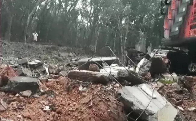 కేరళలో భారీ పేలుడు.. ఇద్దరు మృతి