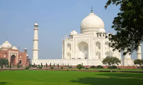 ఆరు నెలల అనంతరం తాజ్ అందాలు..