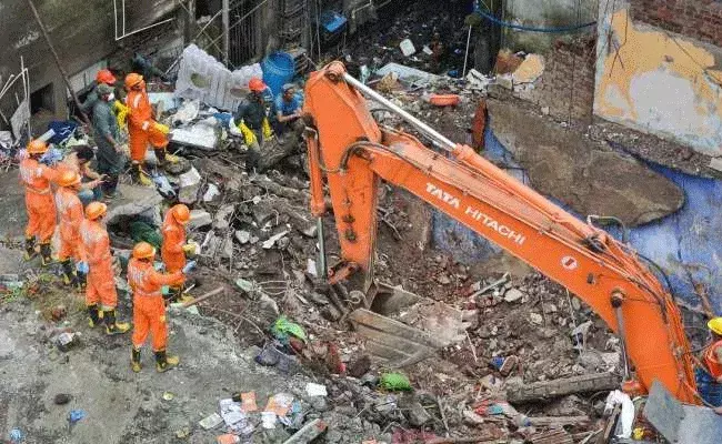 భీవండిలో భవనం కూలిన ఘటనలో 41కి చేరిన మృతుల సంఖ్య భీవండిలో భవనం కూలిన ఘటనలో 41కి చేరిన మృతుల సంఖ్య