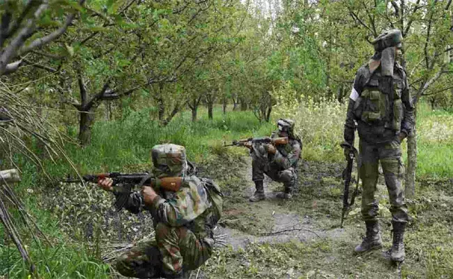 భద్రాద్రికొత్తగూడెం జిల్లాలో ఎన్ కౌంటర్.. ముగ్గురు మావోయిస్టులు మృతి భద్రాద్రికొత్తగూడెం జిల్లాలో ఎన్ కౌంటర్.. ముగ్గురు మావోయిస్టులు మృతి