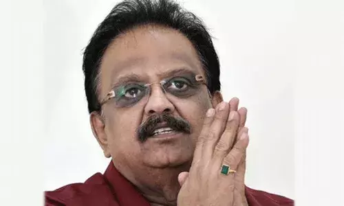 టాలీవుడ్కి నేడు బ్లాక్ డే..అప్పుడు ఆంధ్రా చాప్లిన్..ఇప్పుడు గానగంధర్వుడు టాలీవుడ్కి నేడు బ్లాక్ డే..అప్పుడు ఆంధ్రా చాప్లిన్..ఇప్పుడు గానగంధర్వుడు