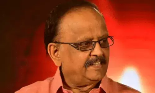 తన విగ్రహం తయారు చేయమంటూ బాలు ఆఖరిసారి.. తన విగ్రహం తయారు చేయమంటూ బాలు ఆఖరిసారి..