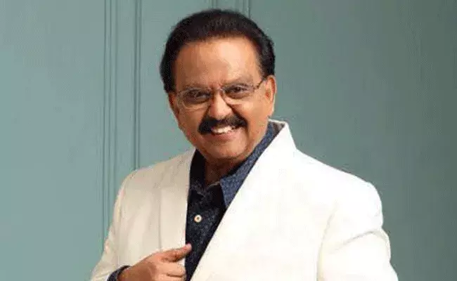 పద్మ అవార్డులు ప్రకటించిన కేంద్రం..గానగంధర్వుడుకి పద్మ విభూషణ్ పద్మ అవార్డులు ప్రకటించిన కేంద్రం..గానగంధర్వుడుకి పద్మ విభూషణ్