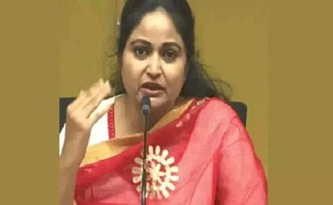 బ్రేకింగ్.. టాలీవుడ్‌పై నటి దివ్యవాణి సంచలన వ్యాఖ్యలు