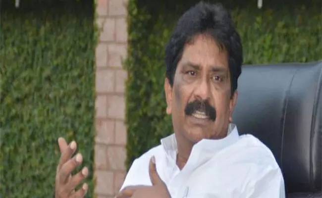 దారుణం : దిగ్గజ విశ్లేషకుడి కార్యాలయాన్ని కూల్చుతున్న జీవీఎంసీ అధికారులు దారుణం : దిగ్గజ విశ్లేషకుడి కార్యాలయాన్ని కూల్చుతున్న జీవీఎంసీ అధికారులు