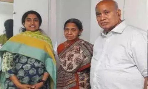 వైఎస్‌ భారతికి పితృ వియోగం