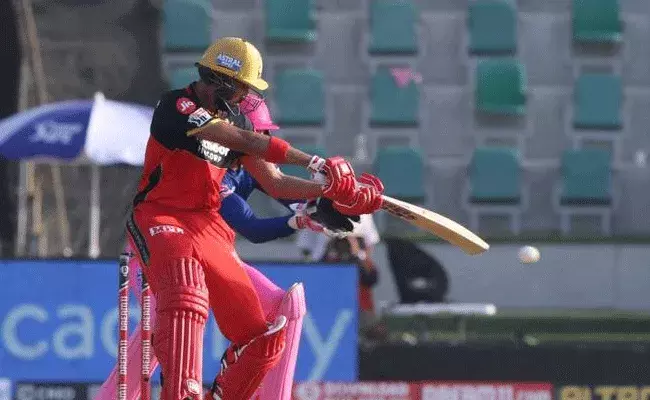 కోహ్లీ కళాత్మక ఇన్నింగ్స్‌కు తోడయిన పడిక్కల్‌ దూకుడు