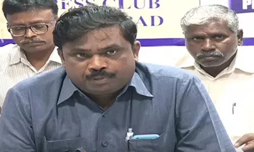 సీఎం జగన్ దళితుల జోలికి వస్తే తగిన మూల్యం చెల్లించుకుంటారు : జడ్జి రామకృష్ణ సీఎం జగన్ దళితుల జోలికి వస్తే తగిన మూల్యం చెల్లించుకుంటారు : జడ్జి రామకృష్ణ