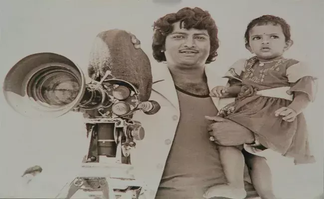 కుమార్తె పుట్టినరోజు సందర్బంగా మోహన్ బాబు ఆసక్తికర ట్వీట్.. వైరల్.. కుమార్తె పుట్టినరోజు సందర్బంగా మోహన్ బాబు ఆసక్తికర ట్వీట్.. వైరల్..