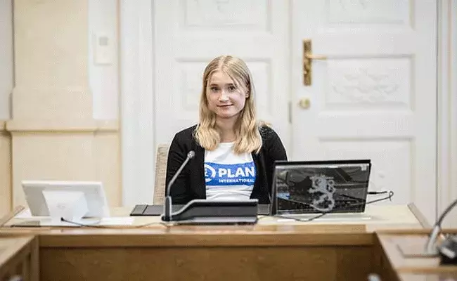 ప్రధానిగా 16 ఏళ్ల బాలిక.. ఎక్కడో తెలుసా!! ప్రధానిగా 16 ఏళ్ల బాలిక.. ఎక్కడో తెలుసా!!