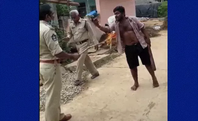 అత్యాచారం, హత్య కేసుల్లో ముద్దాయిగా ఉన్న సైకో వీరంగం