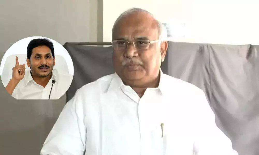 ఆ నావ సంగతి పక్కనపెట్టి మునిగిపోయే రాష్ట్రం గురించి ఆలోచించండి : ఎంపీ కనకమేడల