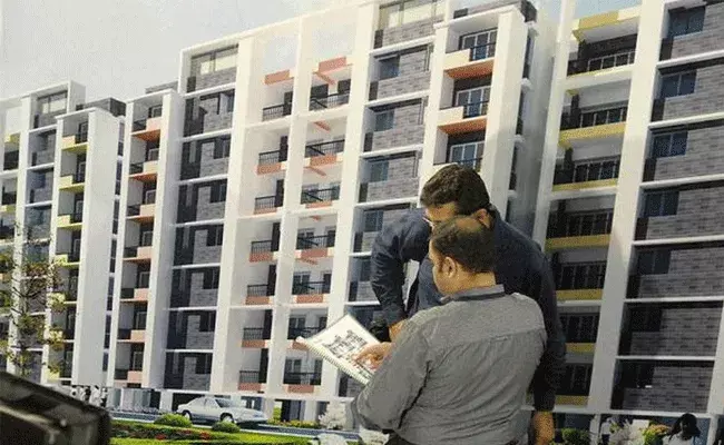 కోవిడ్ నుంచి కోలుకుంటున్న నగరం.. పూర్తయిన ప్రాజెక్టులకు అధిక డిమాండ్ కోవిడ్ నుంచి కోలుకుంటున్న నగరం.. పూర్తయిన ప్రాజెక్టులకు అధిక డిమాండ్