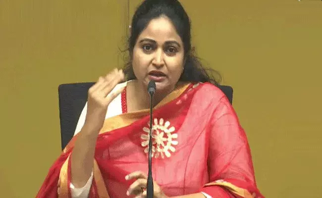 దమ్ముంటే వైసీపీ నేతలు వాటిని బయటపెట్టాలని దివ్యవాణి సవాల్