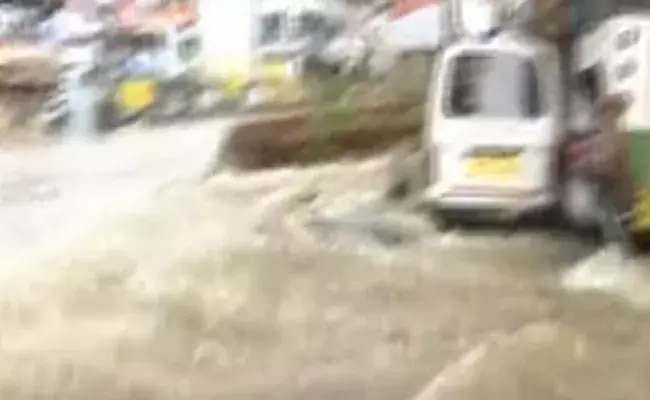 తెగిపోయిన అప్పచెరువు కట్ట.. హైదరాబాద్‌ - బెంగళూరు మధ్య నిలిచిపోయిన రాకపోకలు