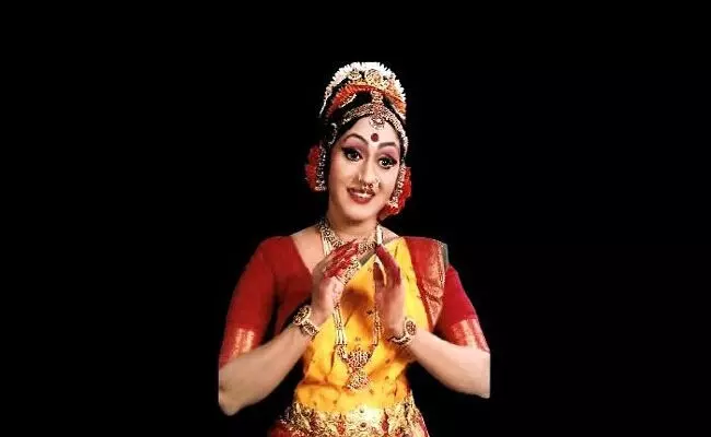 ప్రముఖ కూచిపూడి న్యత్యకారిణి శోభానాయుడు కన్నుమూత ప్రముఖ కూచిపూడి న్యత్యకారిణి శోభానాయుడు కన్నుమూత