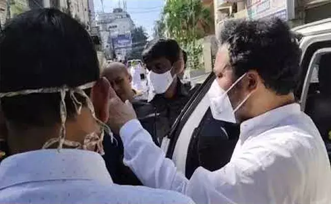 జీహెచ్‌ఎంసీ అధికారుల తీరుపై కిషన్‌రెడ్డి అసహనం