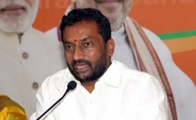 బీజేపీకి ఓటేస్తే పింఛన్ కట్ చేస్తామని, డబుల్ బెడ్ రూం ఇల్లు రావని ఓటర్లను భయపెడుతున్నారు : రఘునందన్రావు బీజేపీకి ఓటేస్తే పింఛన్ కట్ చేస్తామని, డబుల్ బెడ్ రూం ఇల్లు రావని ఓటర్లను భయపెడుతున్నారు : రఘునందన్రావు