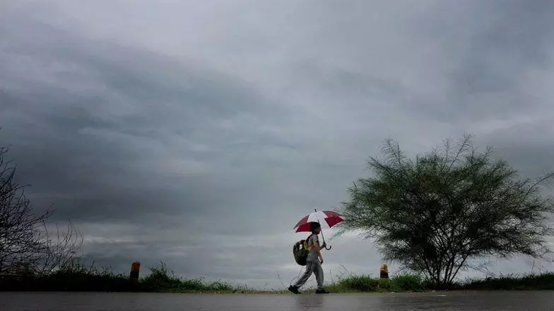 ఏపీకి మరో ముప్పు వచ్చి పడుతుంది..24 గంటల్లో.. ఏపీకి మరో ముప్పు వచ్చి పడుతుంది..24 గంటల్లో..