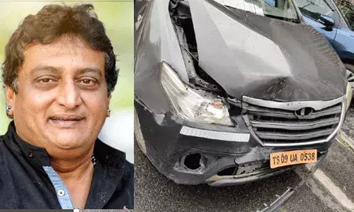 సినీ నటుడు పృథ్వీరాజ్ కు రోడ్డు ప్రమాదం సినీ నటుడు పృథ్వీరాజ్ కు రోడ్డు ప్రమాదం