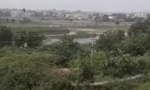 హైదరాబాద్లో ప్రమాదకరంగా మారిన సాగర్ చెరువు హైదరాబాద్లో ప్రమాదకరంగా మారిన సాగర్ చెరువు